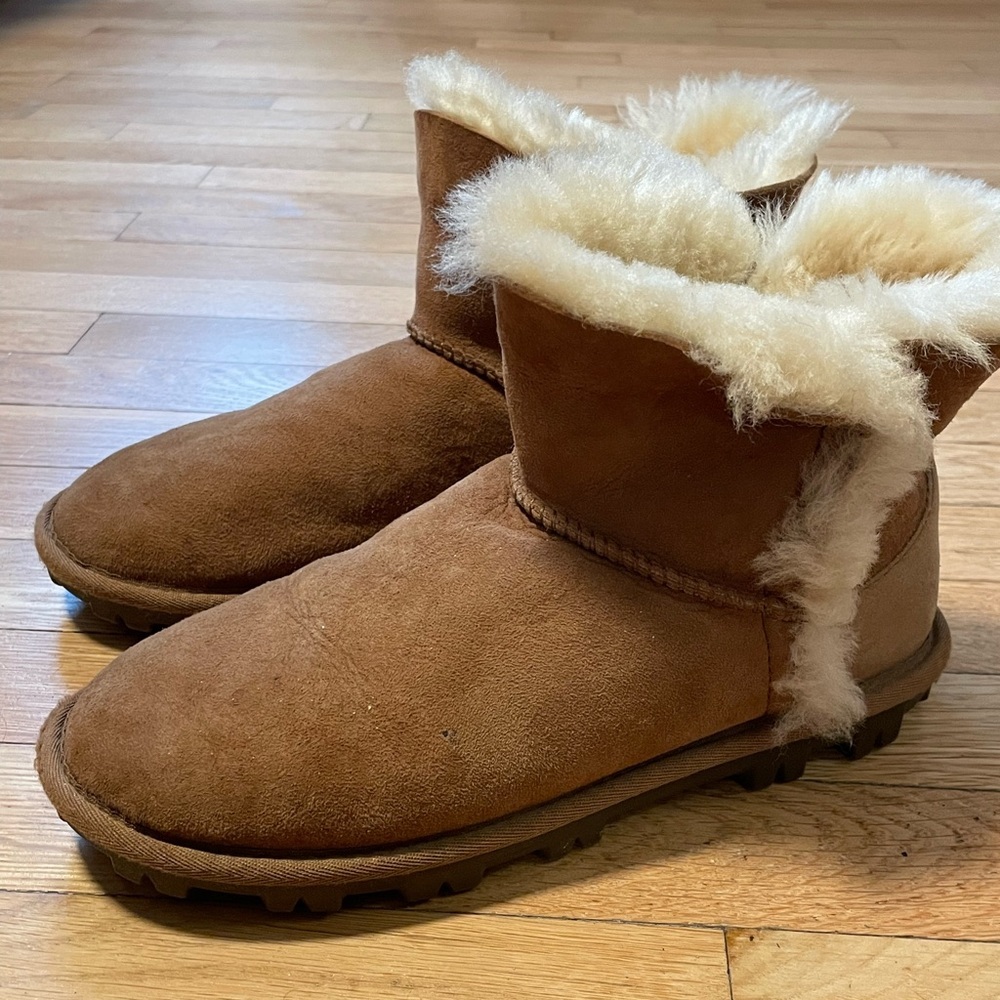Cozy Genuine Shearling-Lined Tan Boots Women’s 7